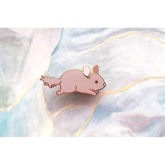 Chibi Pet Chinchilla Enamel Pin‎ - Gold Plated Animal Jewelry & Brooch - Picture 5 of 9